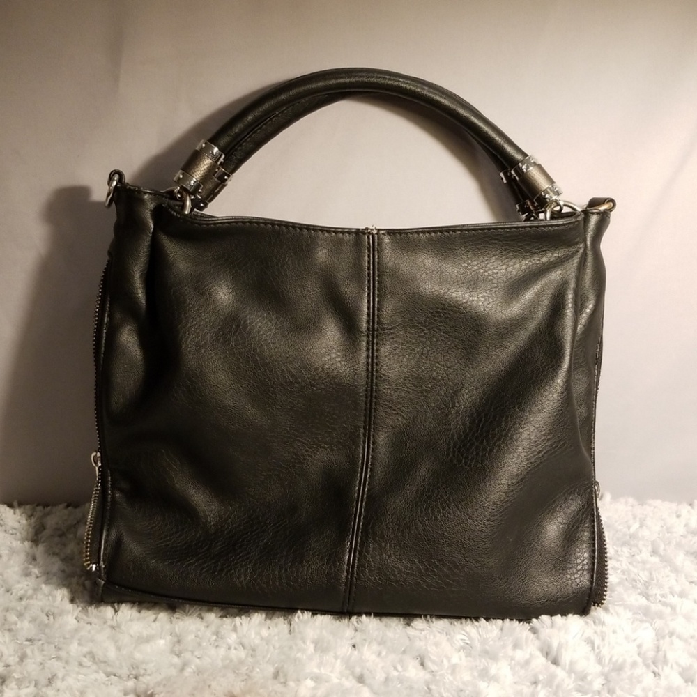 Black faux leather tote handbag c zipper accent